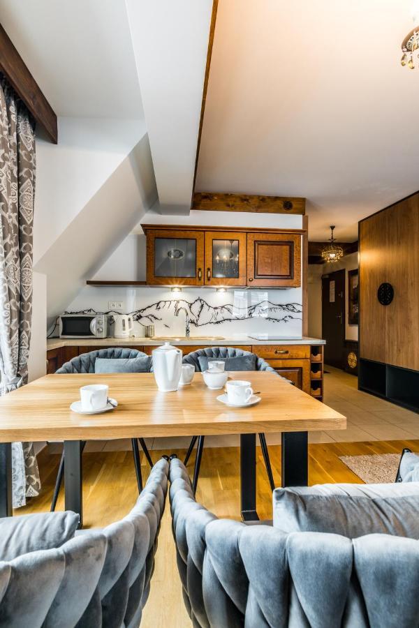 Apartamenty Aparthost Snowbird コシチェリスコ エクステリア 写真