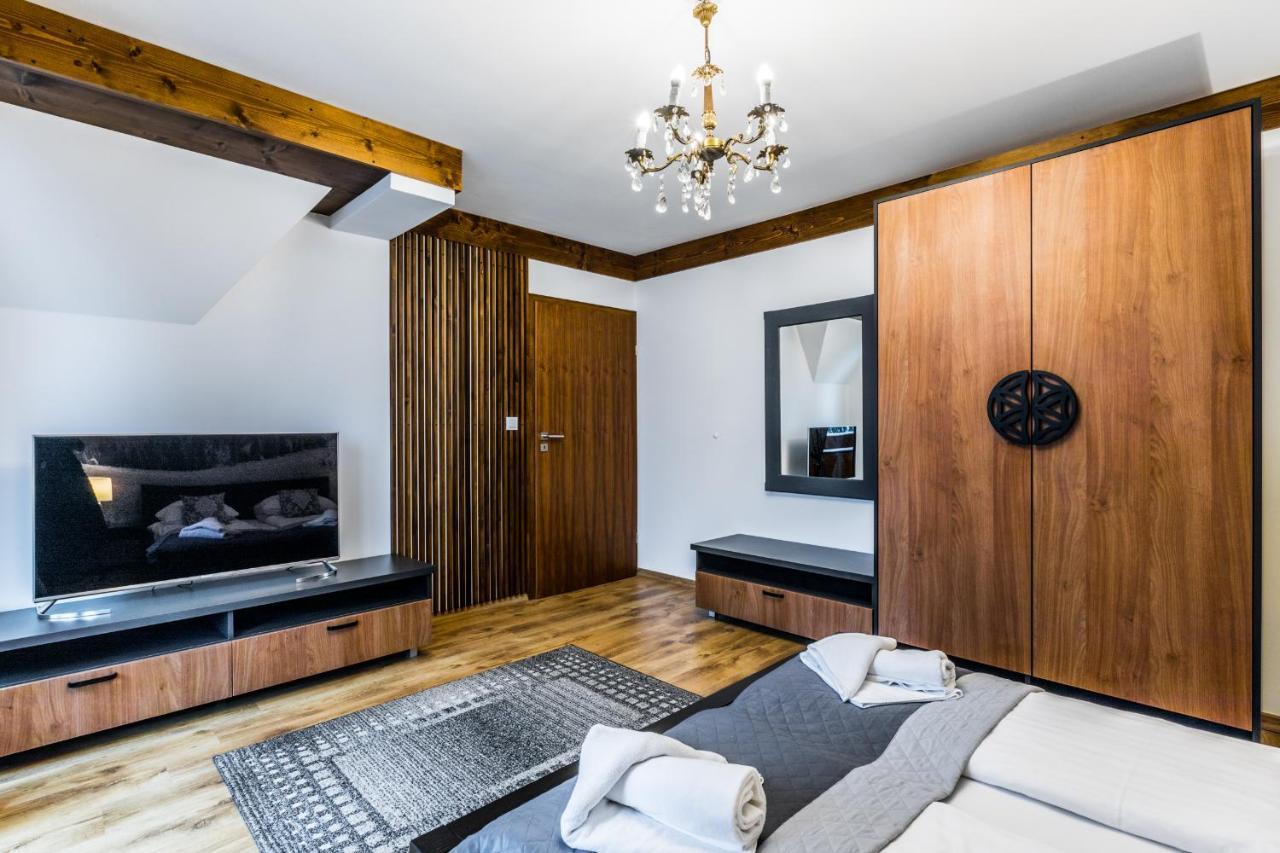 Apartamenty Aparthost Snowbird コシチェリスコ エクステリア 写真