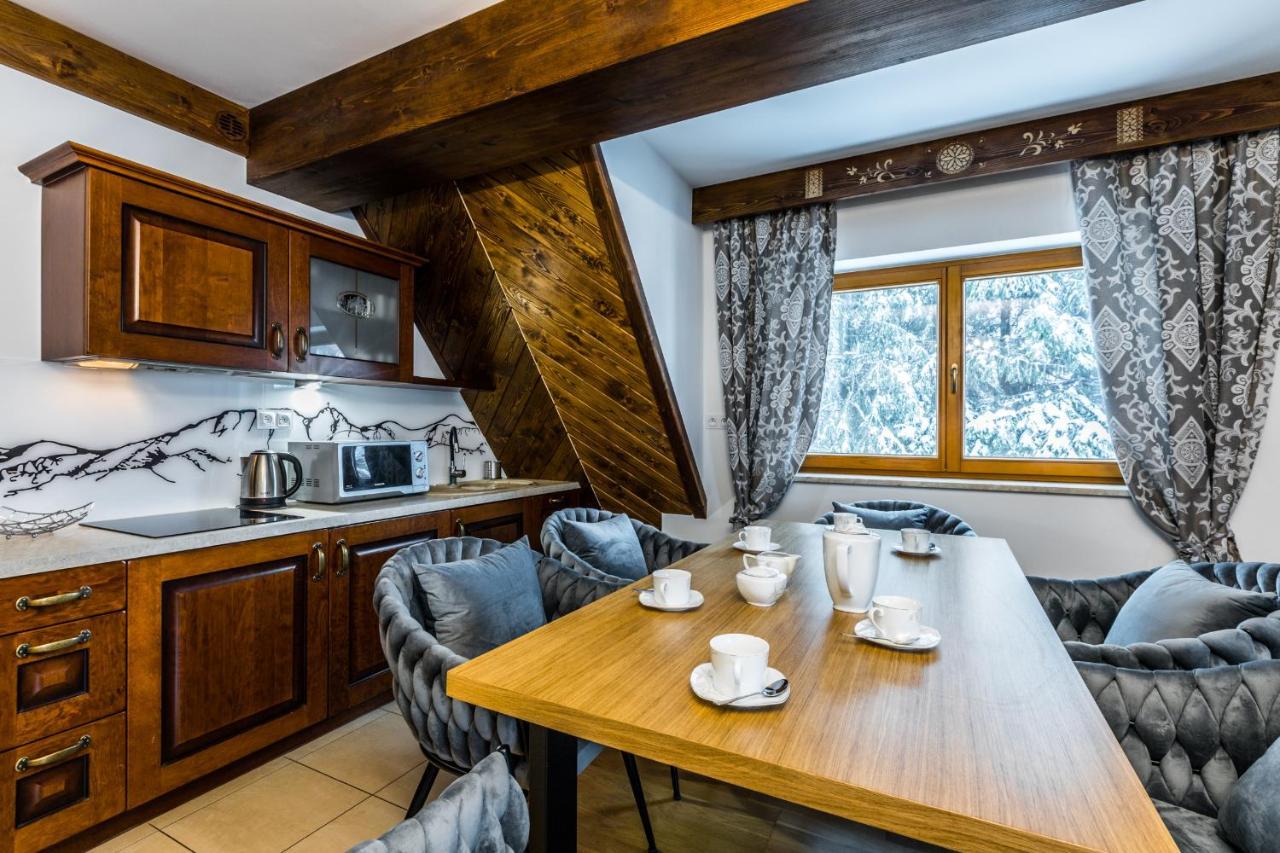 Apartamenty Aparthost Snowbird コシチェリスコ エクステリア 写真